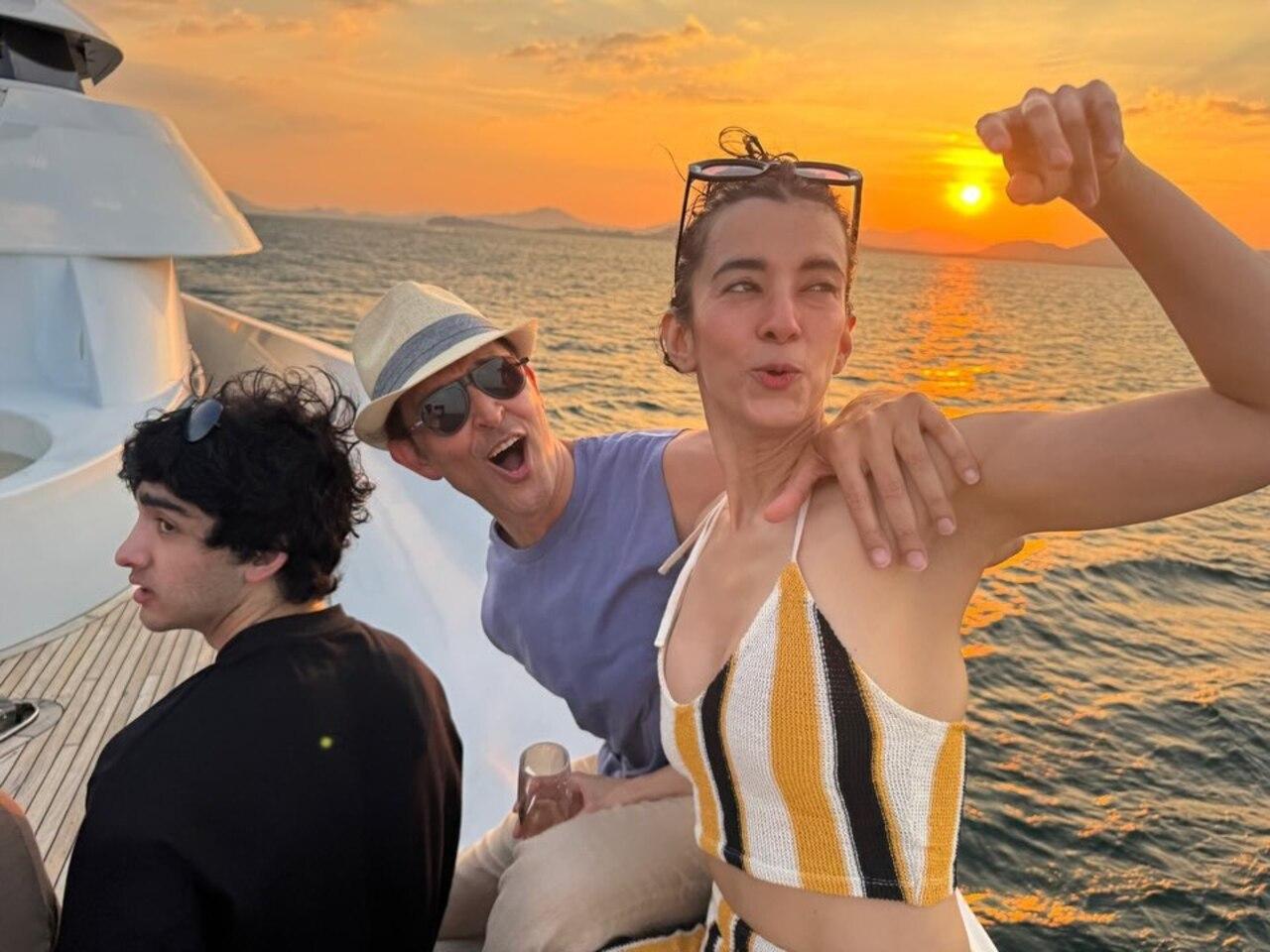 The pictures feature his girlfriend Saba Azad, his ex-wife Sussanne Khan, her partner Arslan Goni, her brother Zayed Khan and producer Goldie Behl